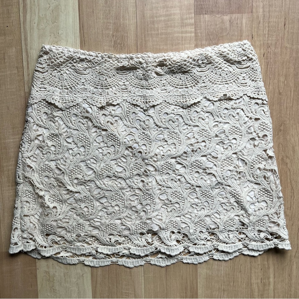 Pins & Needles cream crochet lace overlay lined zip closure mini skirt